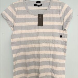 Abercrombie & Fitch Women’s T-shirt Size Medium